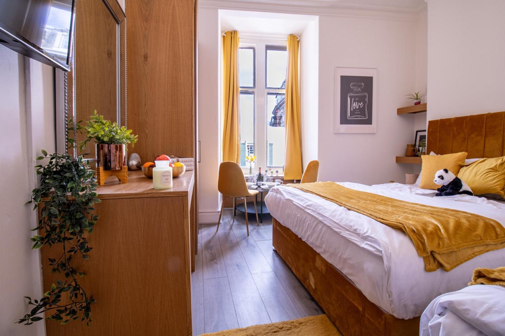 Spacious Studio Apartment On Oxford Street 9Gc Лондон Екстериор снимка