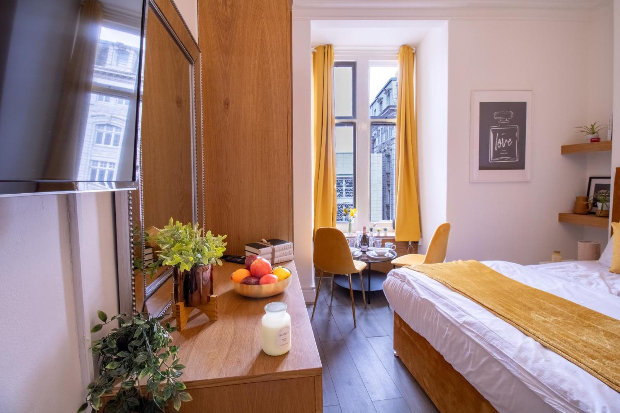 Spacious Studio Apartment On Oxford Street 9Gc Лондон Екстериор снимка